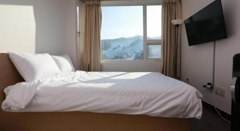 Pyeongchang The White View Exterior photo